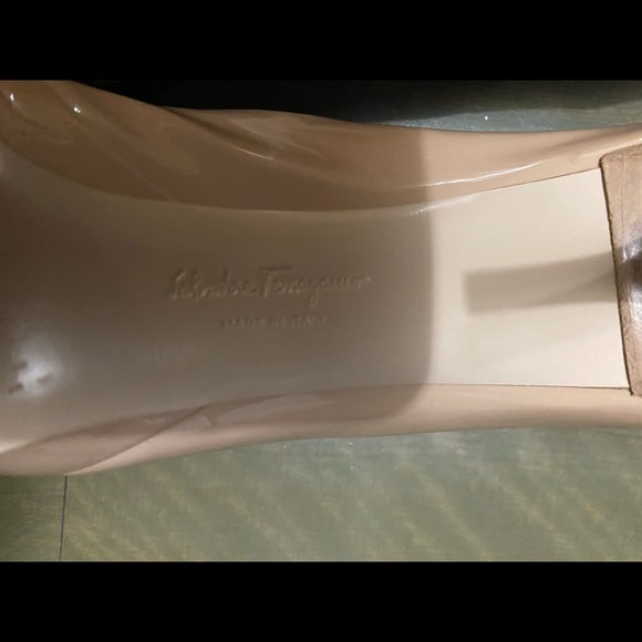 Used authentic Salvatore Ferragamo peep toe nude patent leather heels. - Picture 5 of 7